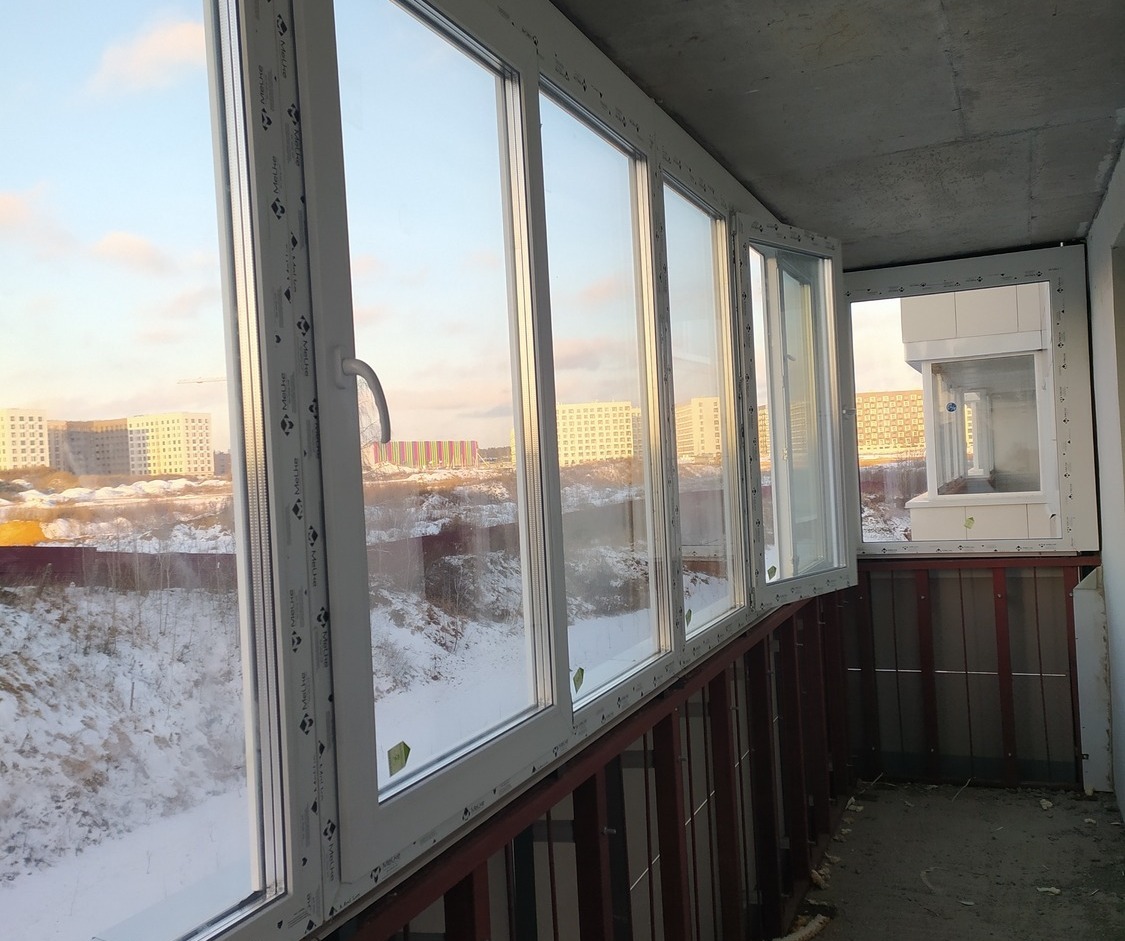 Остекление балкона профилем Мелке Эволюшн